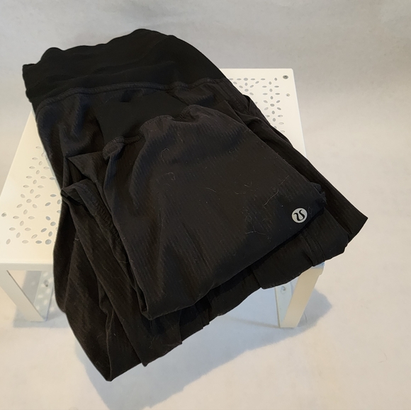 Lululemon Dance Studio Black Joggers - Picture 2 of 3